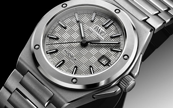 <b>萬國手表表針變形彎曲怎么辦（表針變形的維修方法</b>